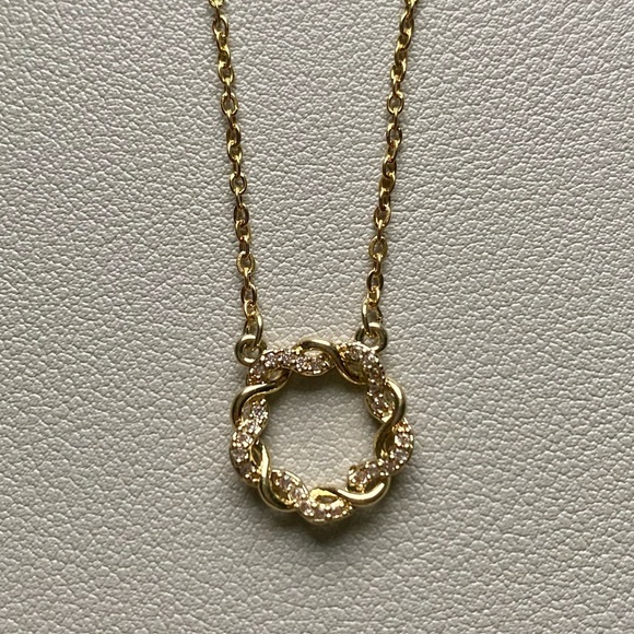 Jewelry - Minimalist Infinity, Dainty Eternity, Gold Interlocking Necklace